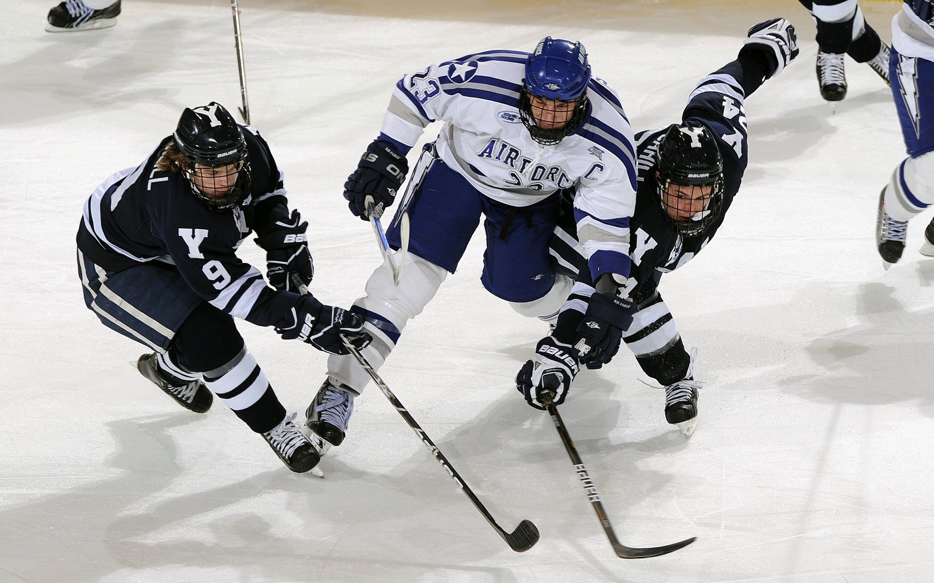 _勇士三分线外火力全开，场场爆发_，勇士三分战术